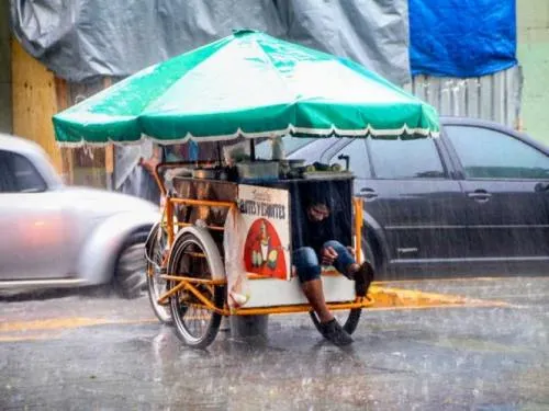 Gran parte del país espera fuertes lluvias este lunes