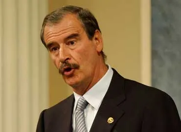 Vicente Fox encubrió irregularidades de Elba Esther Gordillo