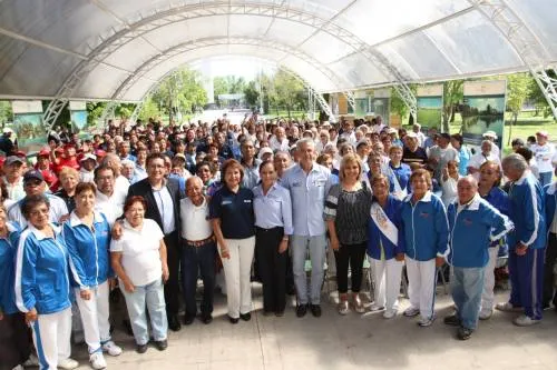Fomenta Dinorah López la actividad física entre las personas adultas mayores