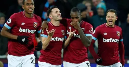 Con Chicharito como titular, West Ham vence 3-1 a Cardiff