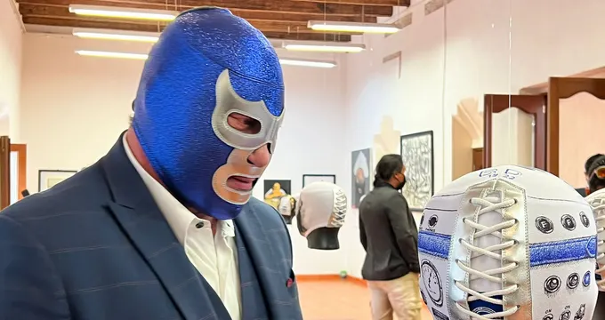 Inaugura la BUAP exposición “En el infierno. Los dos demonios”, la encabezó Blue Demon Jr.