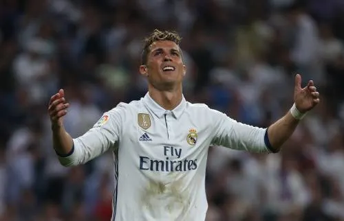 Los pucheros de Cristiano ante los súper-golazos de Messi