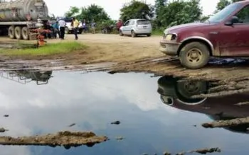 Fuga de petróleo en Francisco Z. Mena afectó cultivos; Gobierno Estatal descartó afectaciones en río