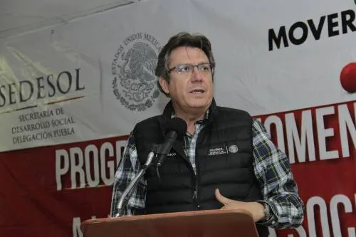 Vega Rayet analiza dejar Sedesol para buscar candidatura a la gubernatura por Puebla