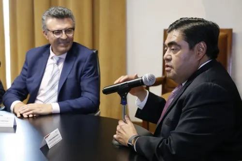 Gobierno innovador, transparente y  digital, ofrece Miguel Barbosa