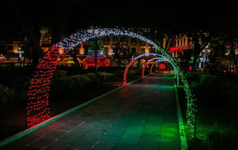ayuntamiento-puebla-encendido-luces-fiestas-patrias