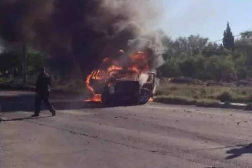 Se incendió camioneta por un corto circuito