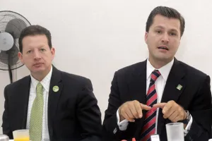 Intereses políticos impiden ampliar periodos de sesiones en Congreso: Natale