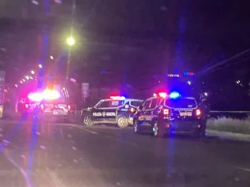 Encuentran un cadáver embolsado sobre el puente Bicentenario
