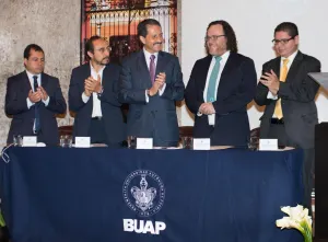 Crecer por camino del progreso y calidad académica: Alfonso Esparza