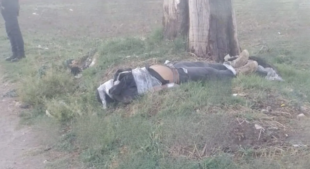 Hallan cuerpo con la cabeza emplayada en límites de Puebla y Tlaxcala