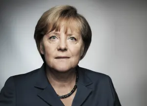 Refugiados regresarán a sus países cuando termine guerra, dice Merkel