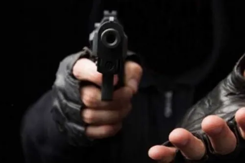 Comando atraca restaurante de pollos en Amozoc, golpearon a los dueños