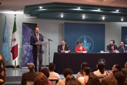 La BUAP atiende las necesidades de los académicos como nunca: Alfonso Esparza