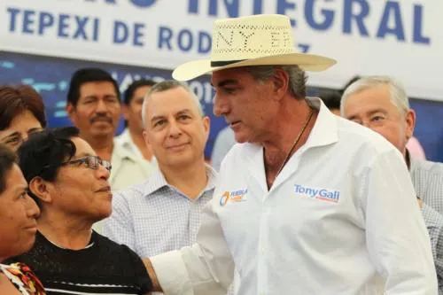 Tony Gali reitera su compromiso con el progreso de la Mixteca poblana