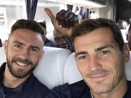 Felicita Casillas a Layún por campeonato del Monterrey