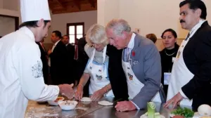 Carlos de Inglaterra visita Hidalgo en gira oficial