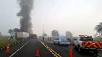 Reabren parcialmente la autopista Amozoc-Perote tras choque de tráileres e incendio