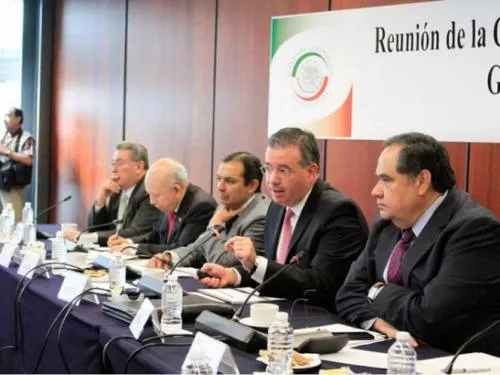 México listo ante embates por elecciones y TLCAN: Banxico