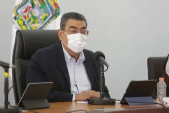 Asegura gobernador Céspedes que Pase Turístico no afecta la llegada de turistas a Puebla; empresarios se inconforman