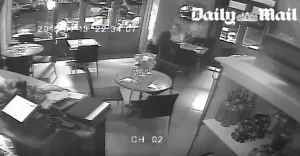 Difunde The Daily Mail impactante video de uno de los atentados en París
