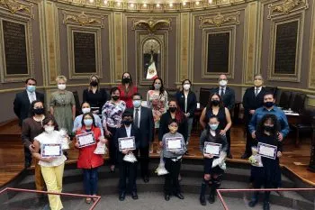 Congreso de Puebla reconoce a niños que participaron en el concurso para ser comisionados infantiles