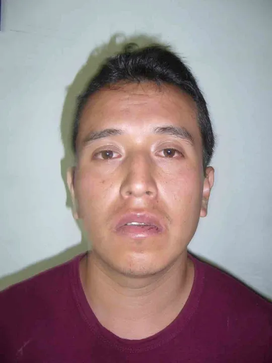 Estatales aseguraron a tres sujetos con armas de fuego y cartuchos útiles