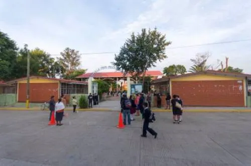 Más de 11 mil escuelas regresan a clases en Oaxaca