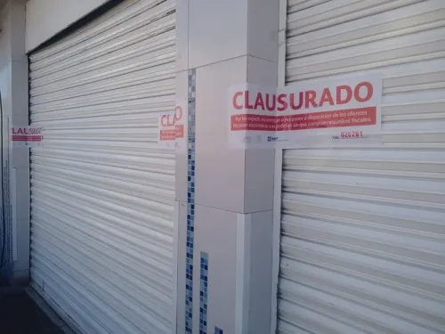 Por no emitir facturas electrónicas, el SAT los deja sin taquitos