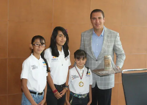 RMV recibe a participantes en la Expo Ciencias Internacional de Eslovaquia