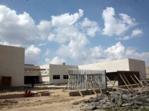 Libra IMSS recorte; concluirá obras en 2017