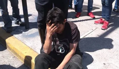 Golpean a presunto asaltante de Oxxo en Bulevar Norte