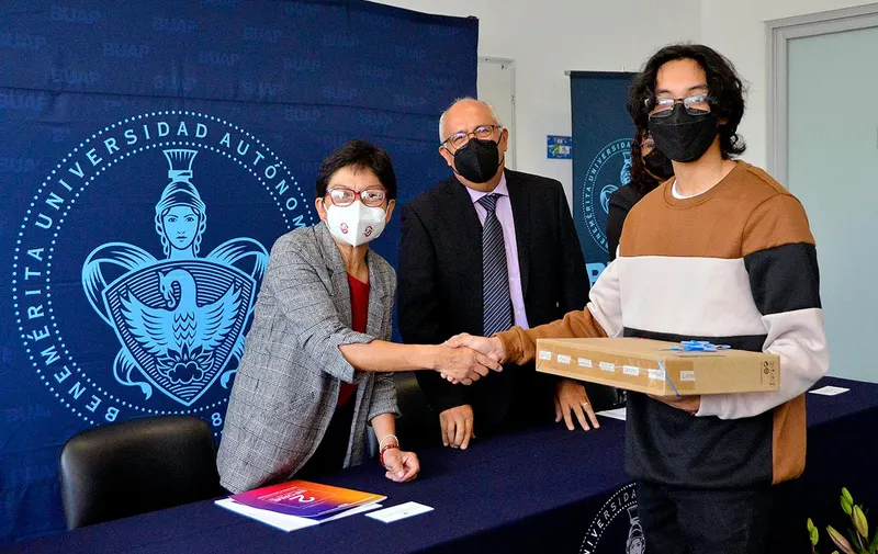buap-segundo-informe-preparatoria-simon-bolivar