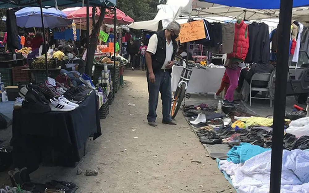 Se instalan tianguistas de la Resurrección y  bulevar Xonaca