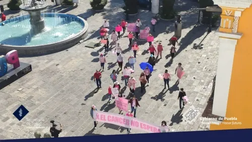 Mujeres con cáncer se manifiestan por falta de medicamentos en los hospitales