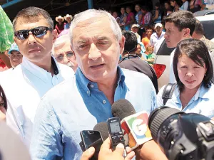 Denuncian a Otto Pérez por defraudación