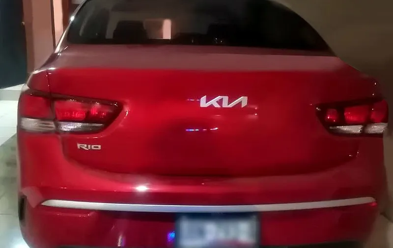 kia-rojo-robo-farmacia-volcanes