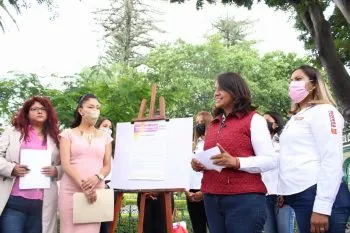 Ariadna Ayala firma compromiso en favor de la igualdad de género, como estrategia para la transformación y desarrollo de Atlixco