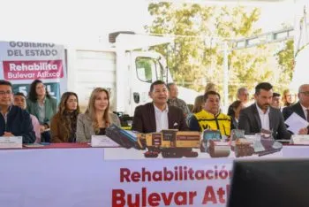 Con maquinaria estatal, Gobierno de Puebla reduce costos y cierra fuentes de saqueo en obra pública: Armenta