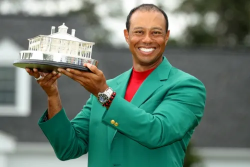Tiger Woods contará su “historia definitiva” en memorias