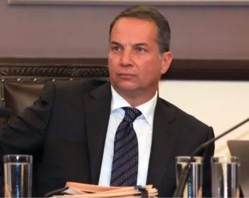Huellas de huachicol aparecen en predio ocupado por el exsecretario Diego Corona