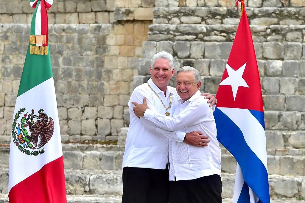 Pide López Obrador donaciones para Cuba; Díaz-Canel agradece el apoyo del expresidente