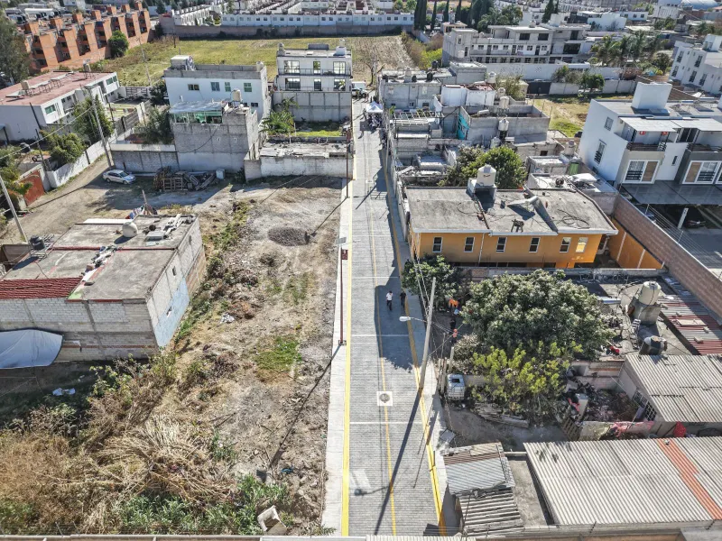 Cuautlancingo mejora movilidad y servicios con pavimentación integral