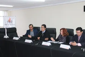 Difunde IEE la cultura política democrática a estudiantes universitarios