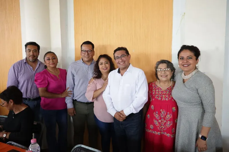 congreso-pue-pavel-gaspar-docentes-mixteca