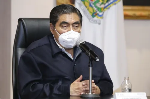 Salida de 10 gobernadores de la Conago es un movimiento político: Barbosa