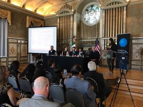 Con una conferencia en Washington, Claudia Rivera inicia su gira de trabajo por Estados Unidos