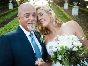 Sorprende Billy Joel con boda el 4 de julio
