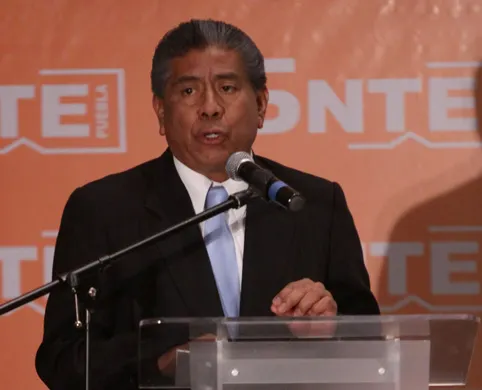 Denuncian a Erick Lara ante la PGR por desvío de recursos del SNTE