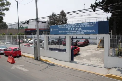 Trasladan a internos con Covid-19 de Huejotzingo al Ciepa